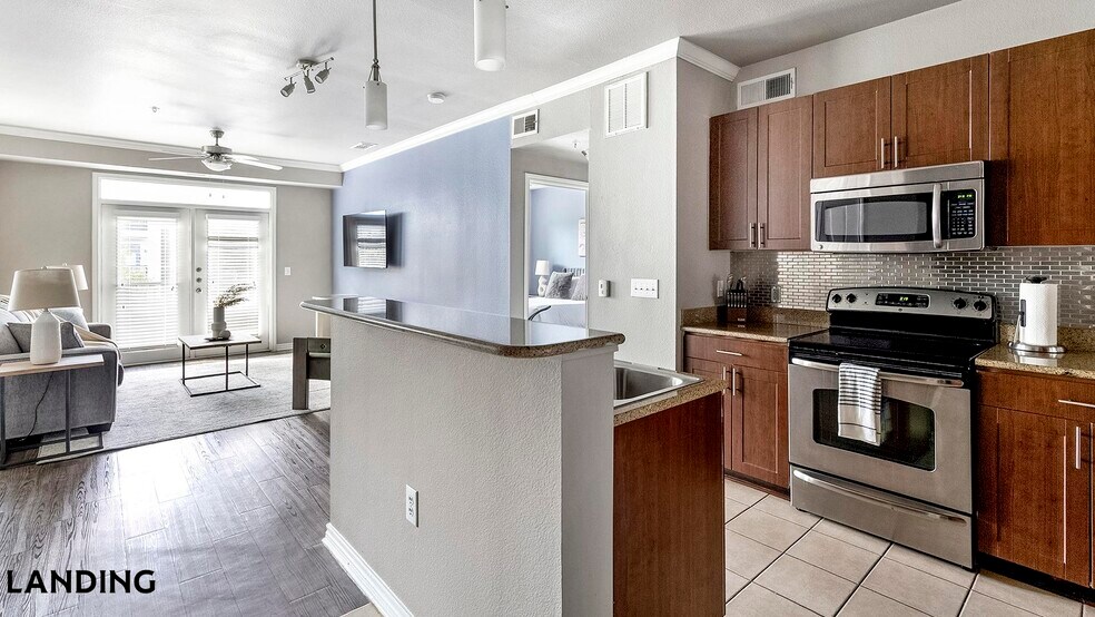 Building Photo - 15777 Quorum Dr