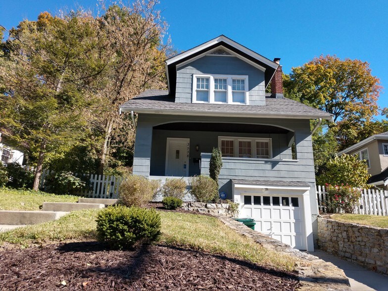 Primary Photo - 3538 Linwood Ave