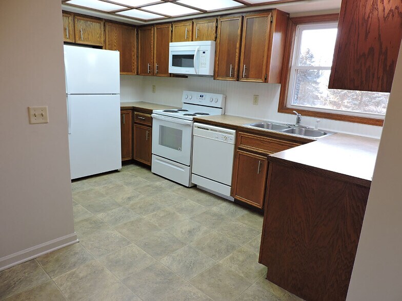 Building Photo - 6514 Bella Vista Dr NE