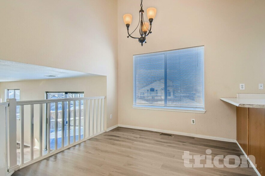 Building Photo - 12789 Elm St