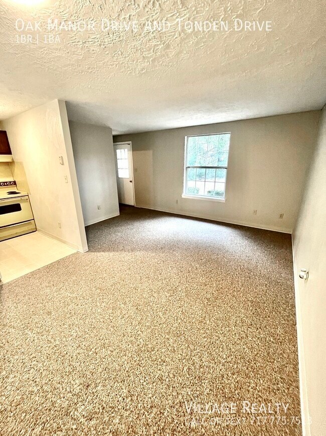 Building Photo - FEW STEPS, No one above or below! Cozy 1-B...