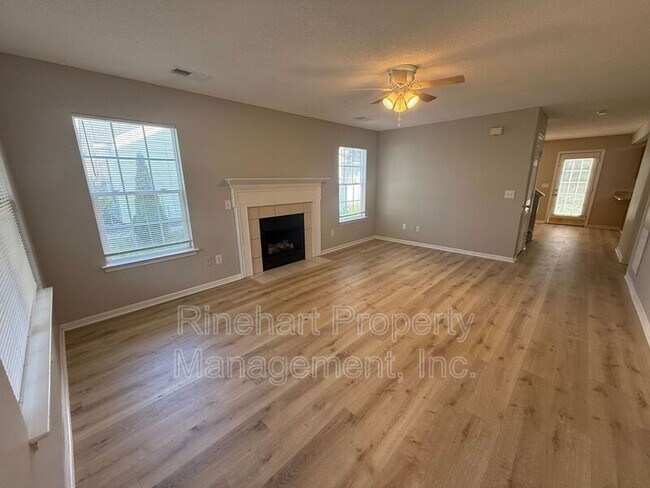 Building Photo - 1770 Baylor Dr
