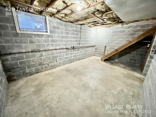 Building Photo - Spacious 2-BR Townhome in Dallastown Schoo...