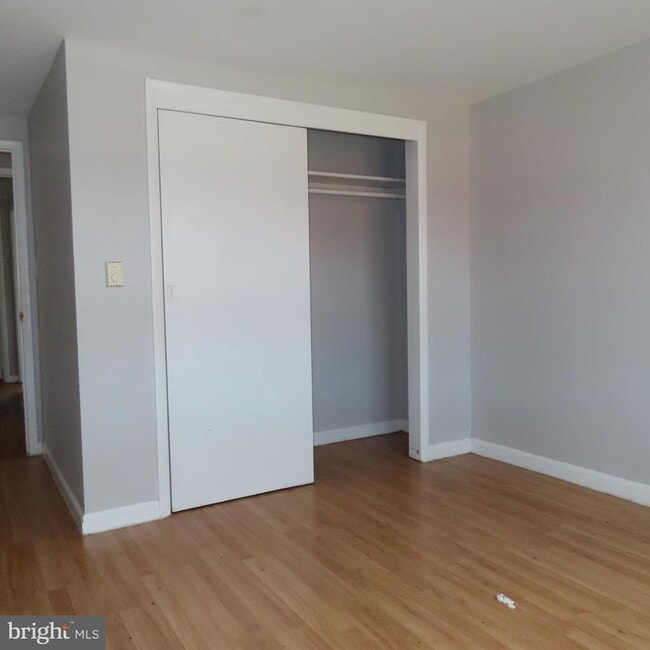 Building Photo - 11601 Buchanan Trail E