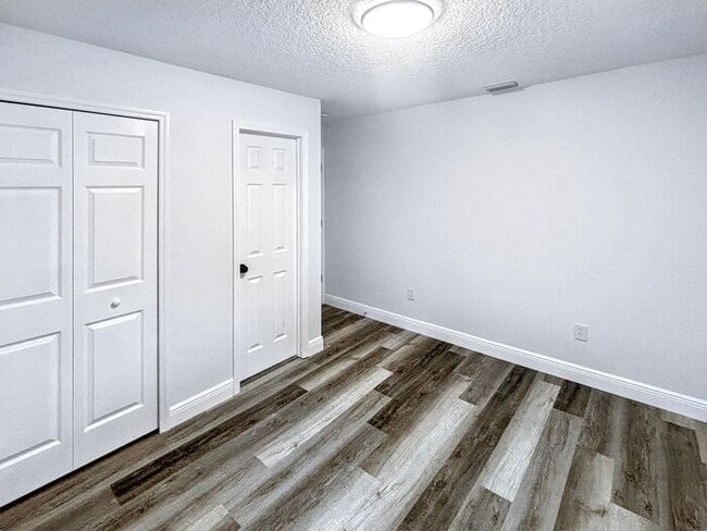 Building Photo - 1326 S Summerlin Ave