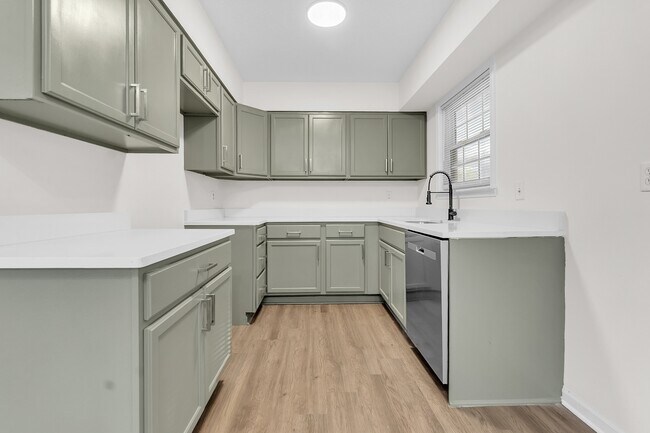 Building Photo - 8493 Cedarbrush Dr