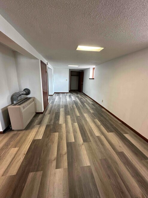 Building Photo - 2206 6th St