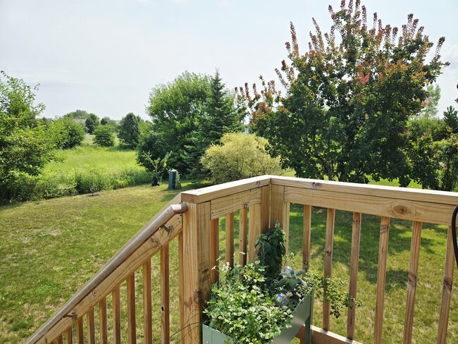 Building Photo - 1747 Goldenrod Turn