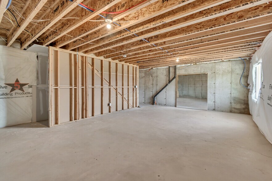 Building Photo - 1593 N 1870 E