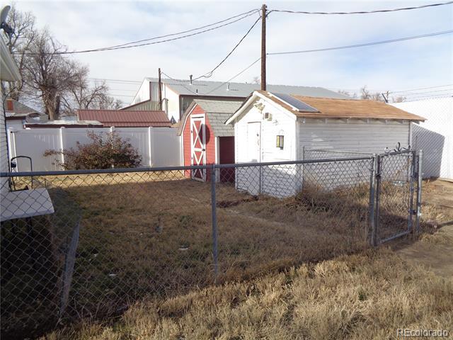 Building Photo - 725 9th St