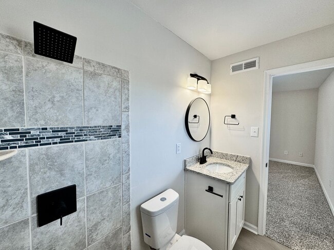 Building Photo - Fully-Renovated Ranch Home Available 03-19-26! Fenced Backyard - Pet Friendly - Washer & Dryer In...