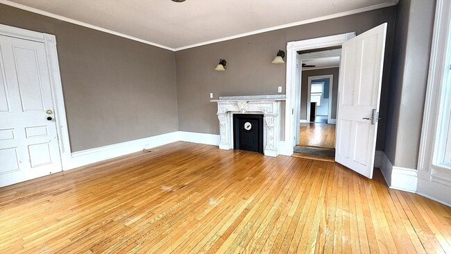 Building Photo - 42 S Main St