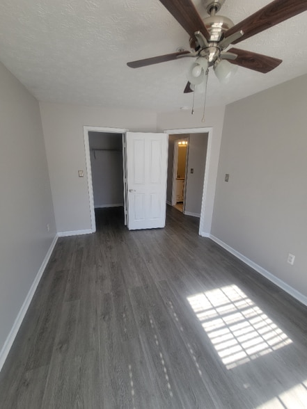 Building Photo - 1817 Triple Feather Rd