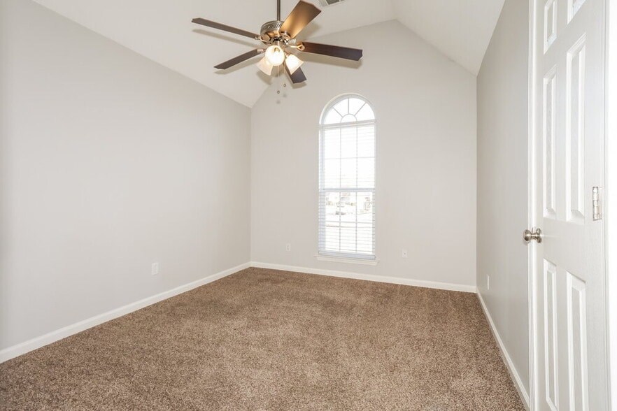 Building Photo - 1303 Chatman Way