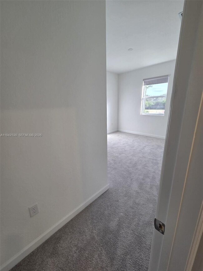 Building Photo - 16303 SW 147th Ave