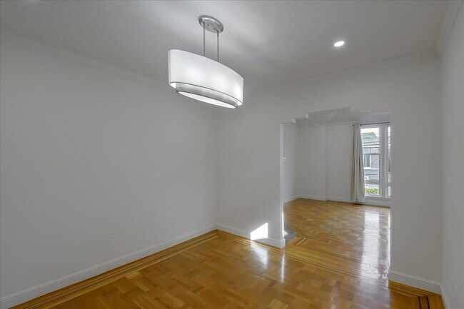 Building Photo - 1487 34th Ave