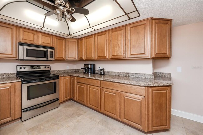 Building Photo - 736 Island Way