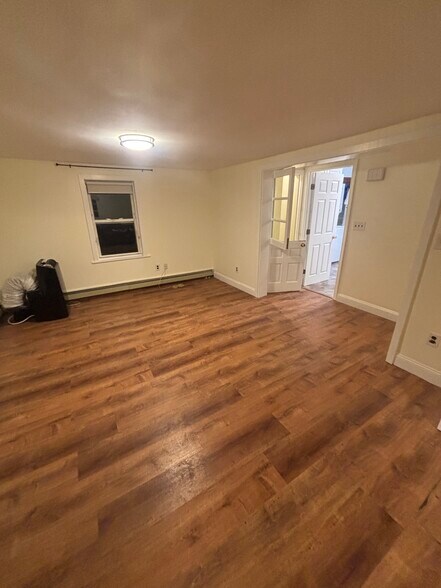 Building Photo - 43 Clinton St