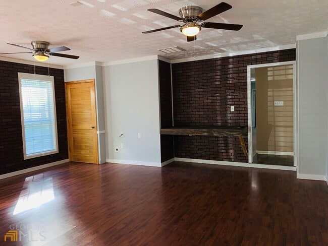 Building Photo - 30 Standing Rock Rd