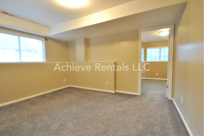 Building Photo - 587 N 1775 W