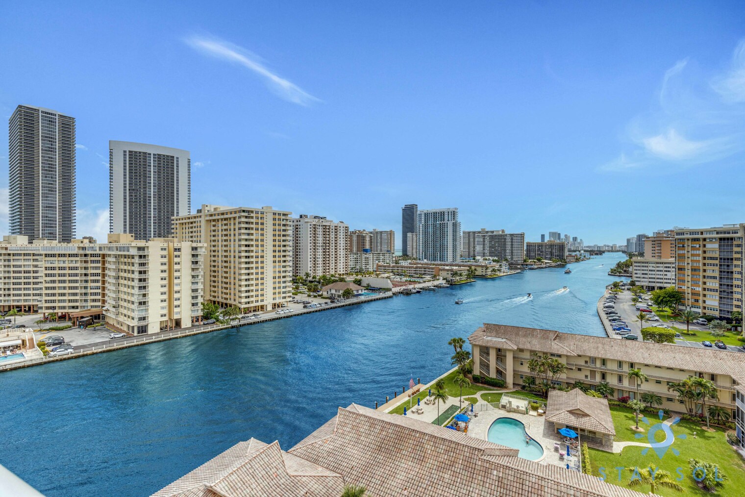 Building Photo - 2602 E Hallandale Beach Blvd