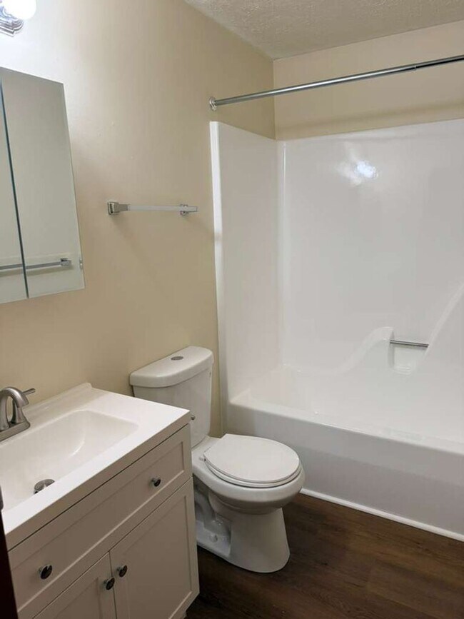 Building Photo - Magnolia Manor - Unit 629