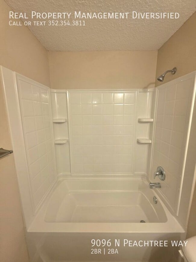 Building Photo - 9096 N Peachtree Way
