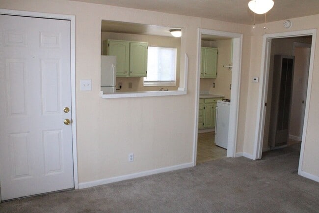 Building Photo - *MOVE IN SPECIAL-HALF OFF!* - Upstairs 1 Bedroom, 1 Bathroom Unit in Antioch with Yard and Storag...