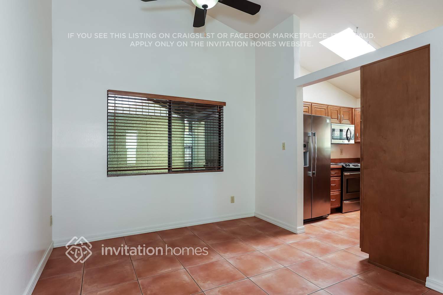 Building Photo - 2234 E Florian Ave