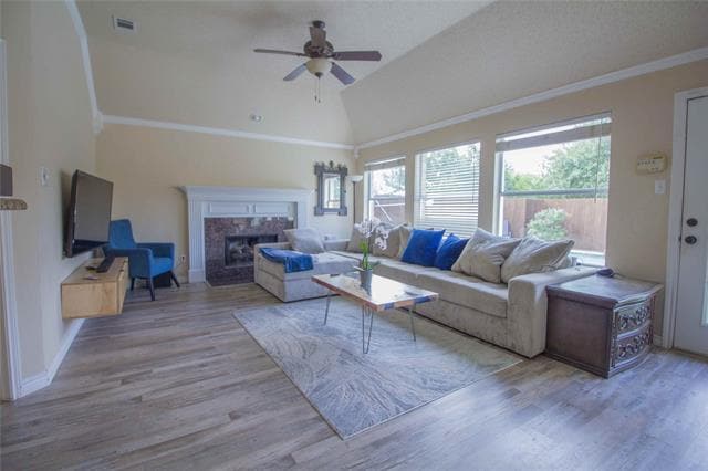 Building Photo - 10409 Forrest Dr