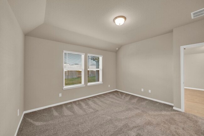 Building Photo - 5814 Linda Cv Ln