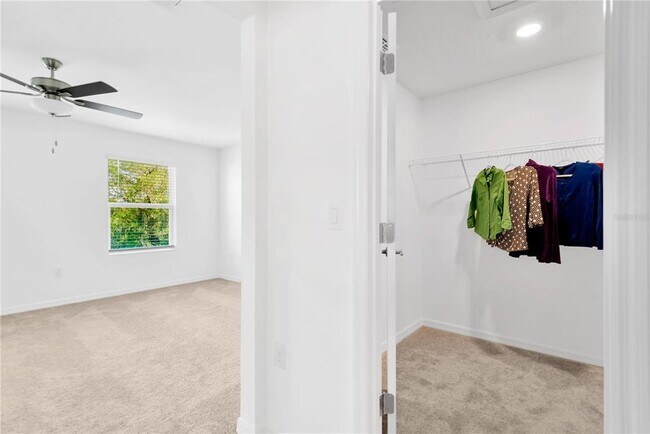 Building Photo - 6032 Shiner St