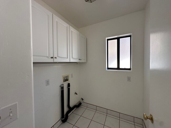 Building Photo - 1200 Palomino Rd