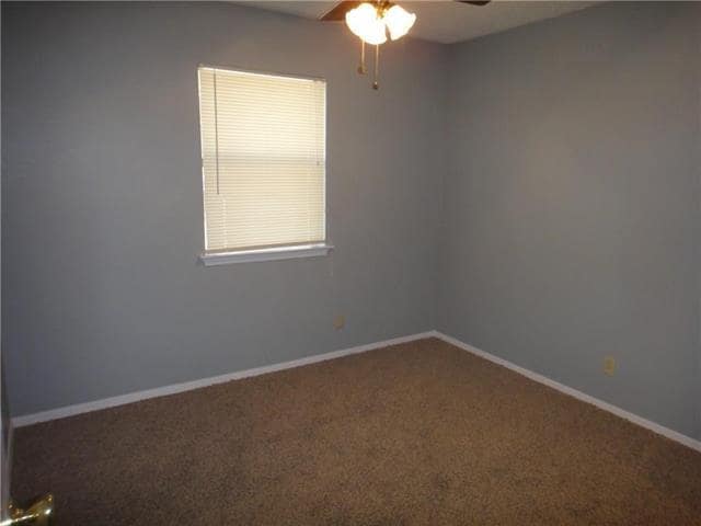 Building Photo - 754 Patricia Dr