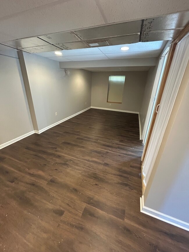 Building Photo - 322 Mesa Ln