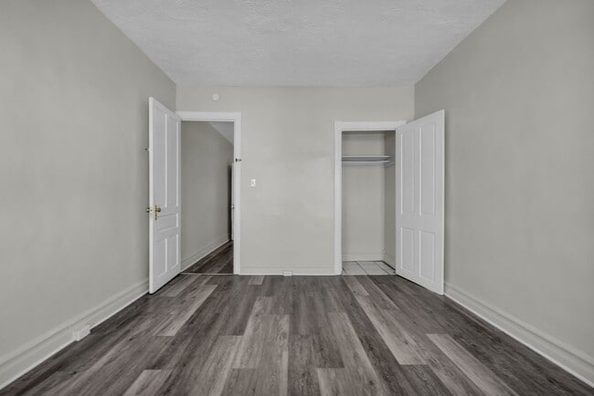 Building Photo - 1542 Warren St