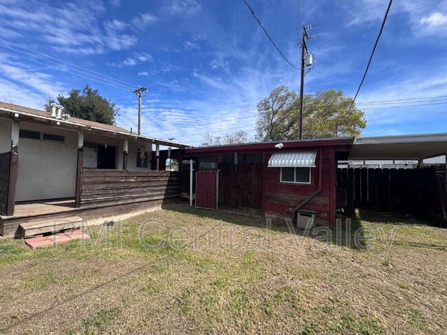 Building Photo - 340 Sperry Ave