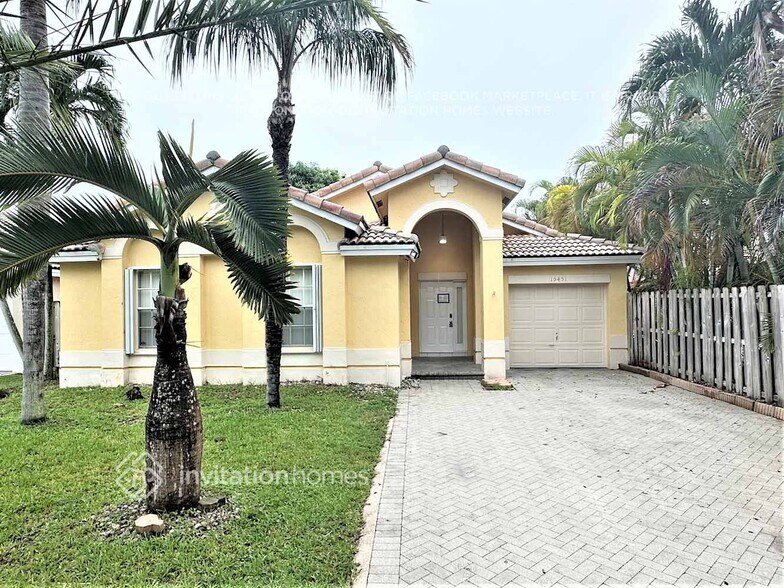 Primary Photo - 15451 SW 143rd St