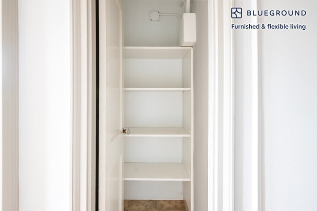 Building Photo - 1284 Beacon St