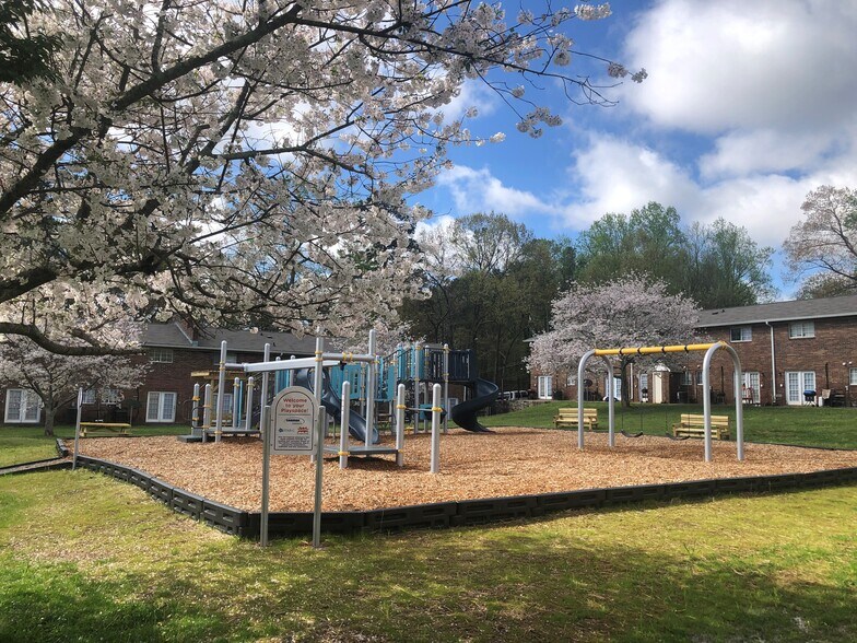 Springview 2786 Old Hapeville Rd SW Atlanta GA 30354 Apartment Finder