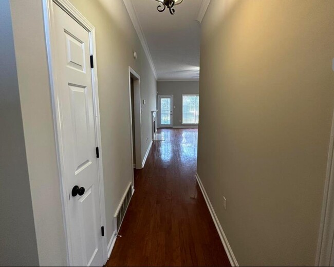 Building Photo - 8784 Overcup Oaks Dr