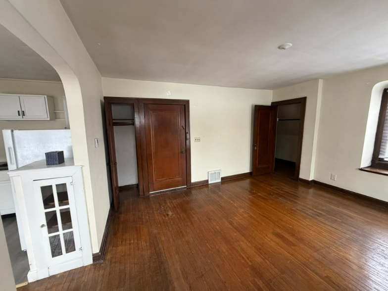 Building Photo - 1320 Broad Blvd