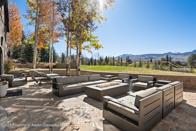 Building Photo - 75 McLain Ct