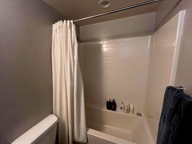 Building Photo - 2 Bed 2.5 Bath 1,423 Sq. Ft. Luxury Coastal Condo with Ocean View Deck