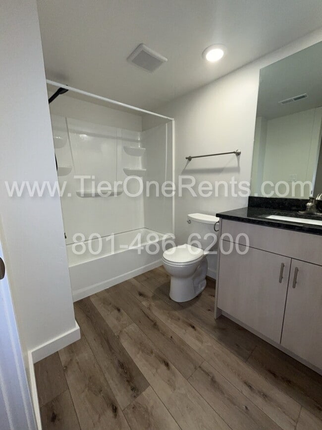 Building Photo - NO DEPOSIT option available for qualified ...