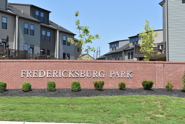 Building Photo - Fantastic Fredericksburg Townhome!