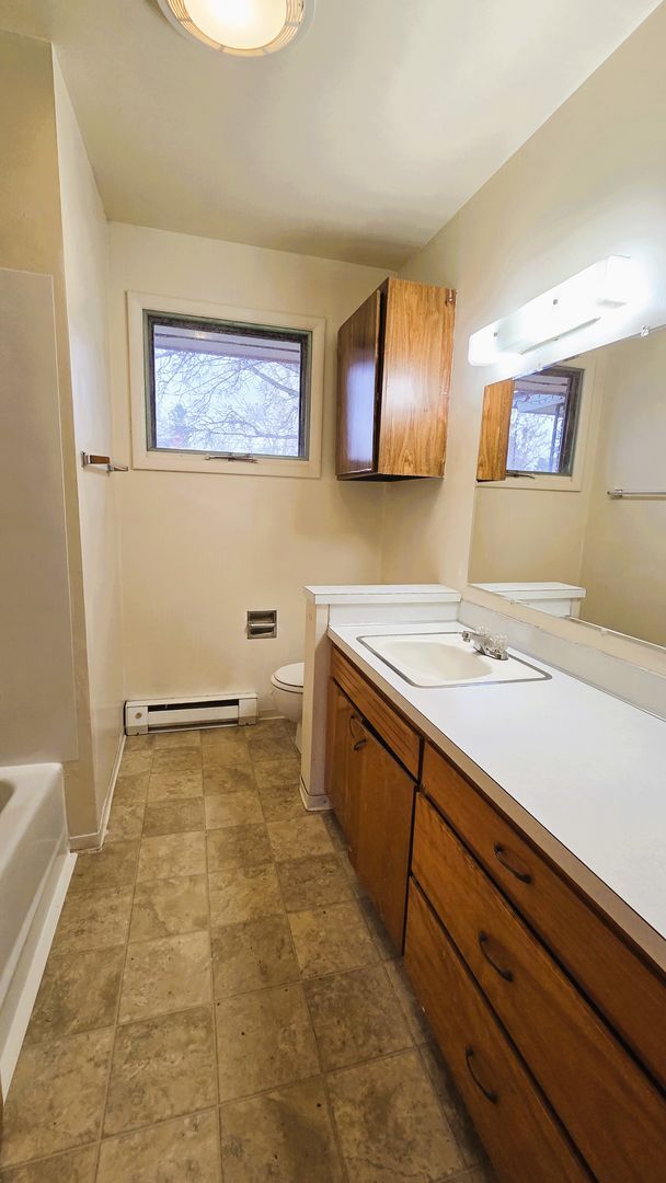 Building Photo - 1320-1320 Adeline Ave