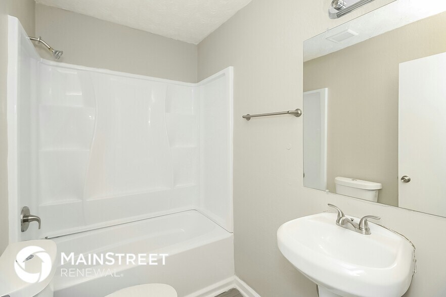 Building Photo - 9224 Raven Dr