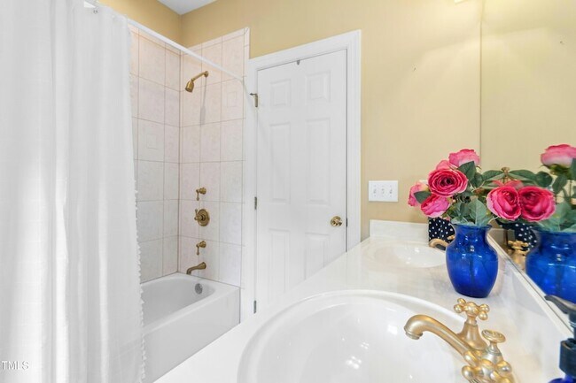 Building Photo - 2432 Baileys Landing Dr