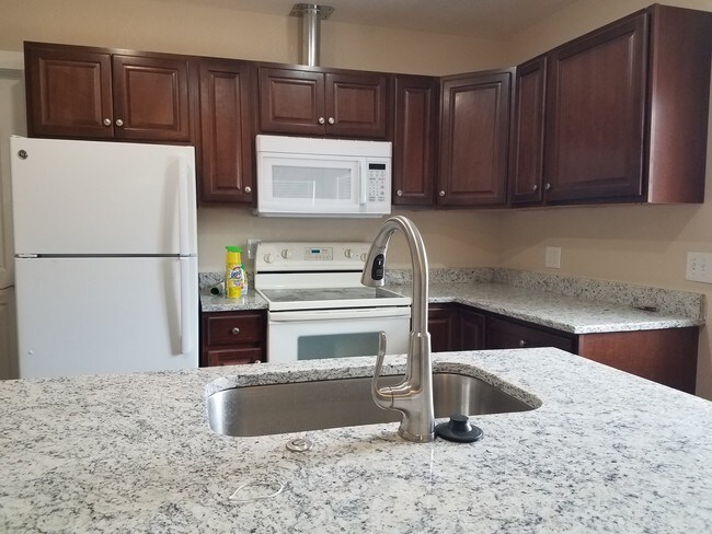 Building Photo - 32 N 9th Ave